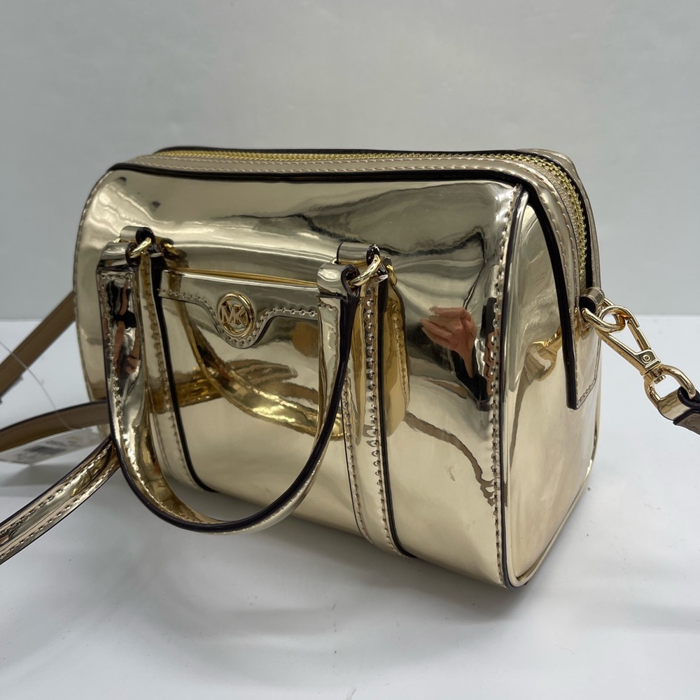MICHAEL KORS Jet Set Sm Metallic Convertible Crossbody Duffle XBODY
Pale Gold - Picture 12 of 16